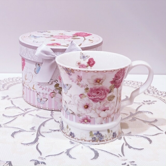 ギフトボックス入りマグカップ　【薔薇雑貨　ローズ雑貨　ティーカップ　食器　グラス　小物入れ　箱　プレゼント　贈答品】