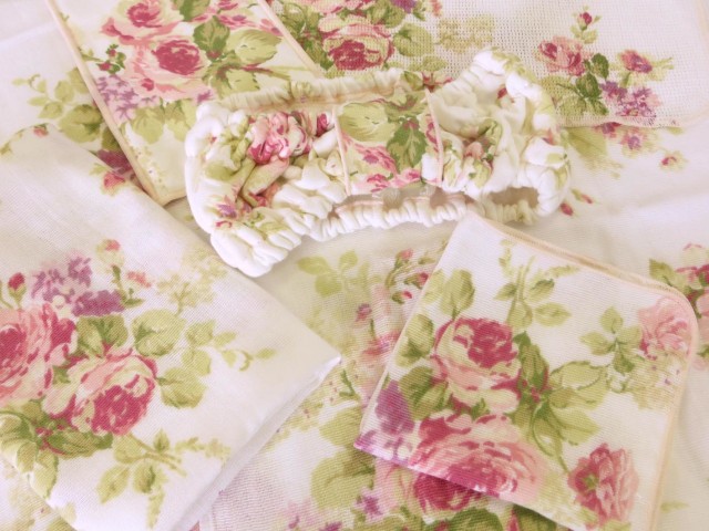 【メール便可】ヘアーバンド　マリー　日本製　【薔薇雑貨　ローズ雑貨　カチューシャ　洗面　サニタリー　花柄　タオル】