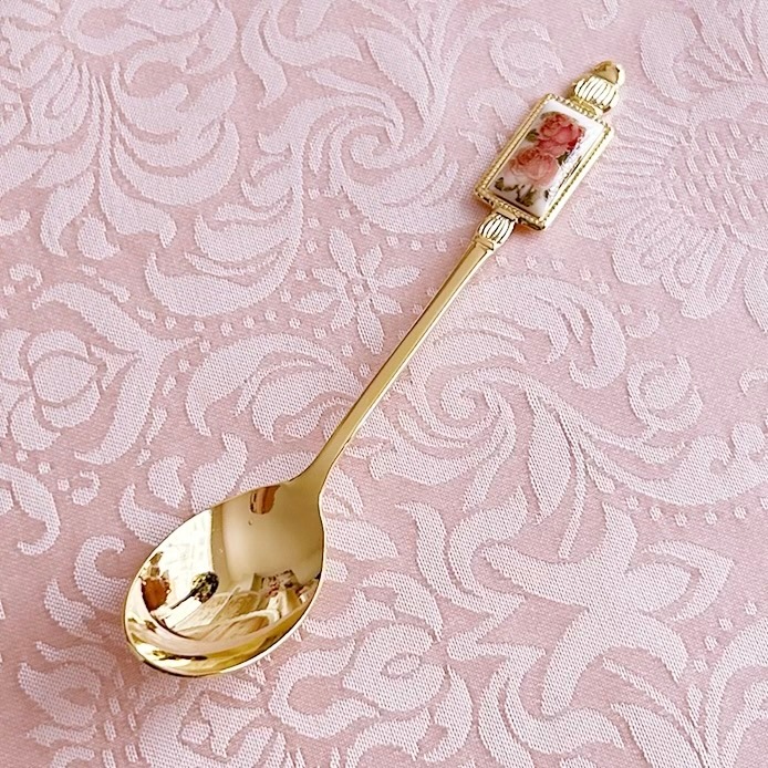 陶器モチーフ付きスプーン　ゴールドローズ　日本製　【薔薇雑貨　ローズ雑貨　テーブルウェア　カトラリー　スプーン　陶器　食器　ギフト】