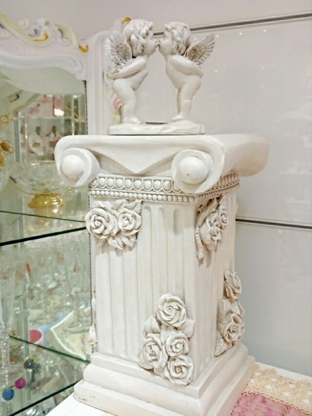 薔薇のミニコラム　ガーデニングレジン　【薔薇雑貨　天使雑貨　エンゼル　天使　プリンセス　ロココ　置物　エクステリア】