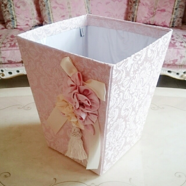 ジェニファーテイラー　ローズコサージュダストボックス　Haruno　ピンク　【薔薇雑貨　収納ボックス　マガジンラック　スリッパラック　ゴミ箱】