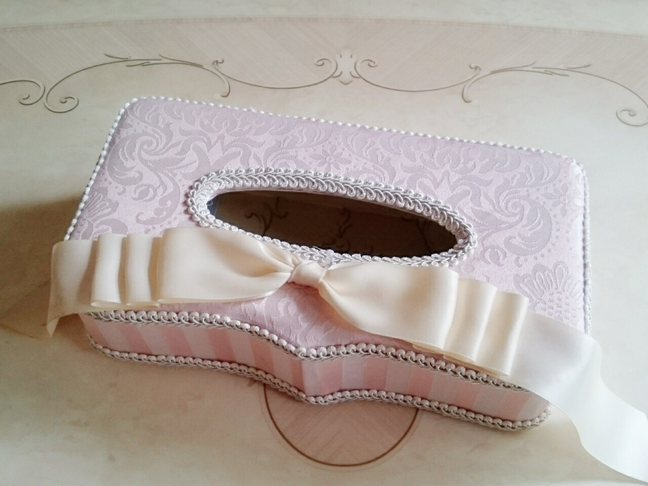 ジェニファーテイラー　リボンティッシュボックス　Haruno　ピンク　【薔薇雑貨　ローズ雑貨　姫系雑貨　ロココ　プリンセス　リボン】