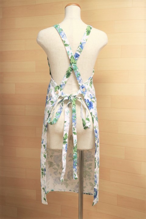 【メール便可】　花柄エプロン　【薔薇雑貨　ローズ　バラ　キッチン雑貨　ルームウェア　ギフト　プレゼント】