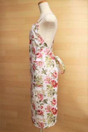 【メール便可】　花柄エプロン　【薔薇雑貨　ローズ　バラ　キッチン雑貨　ルームウェア　ギフト　プレゼント】