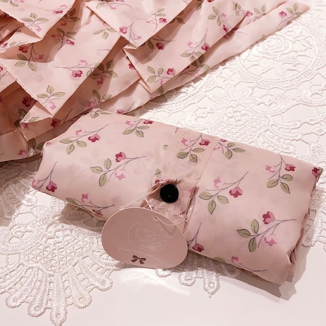 【メール便可】 フリル付きエコバッグ ポムドゥース ピンク 【薔薇雑貨 ローズ雑貨 花柄 サブバッグ レジ袋 お買い物バッグ ショッピングバッグ】