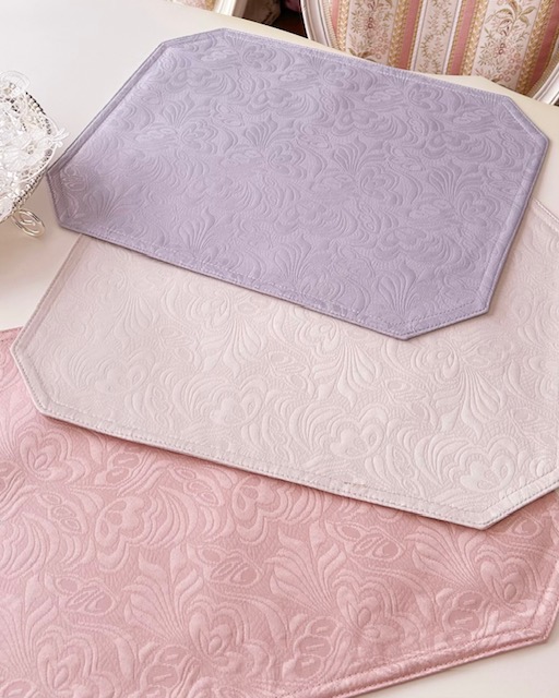 【メール便可】　撥水ランチョンマット　ピンク　【薔薇雑貨　ローズ　テーブルセンター　テーブルクロス　花柄】