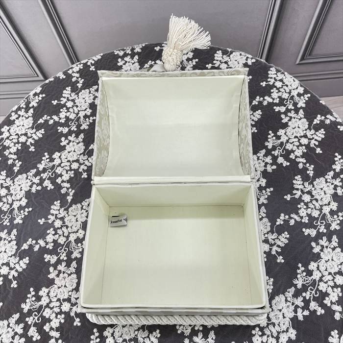ジェニファーテイラー　ローズコサージュトランクボックス　Haruno　グレー　【薔薇雑貨　ジュエリーボックス　ロココ　プリンセス　リボン】