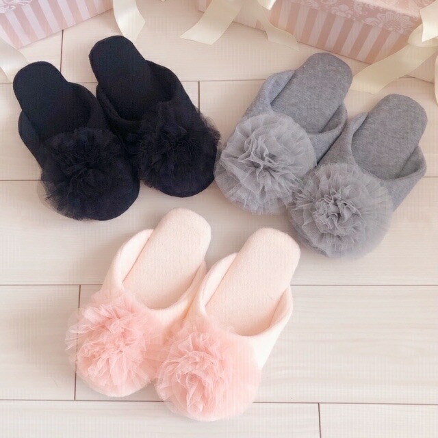 ふわふわチュチュスリッパ　【薔薇雑貨　室内履き　ルームシューズ　大人可愛い　スリッパ　バレリーナ　チュールレース】