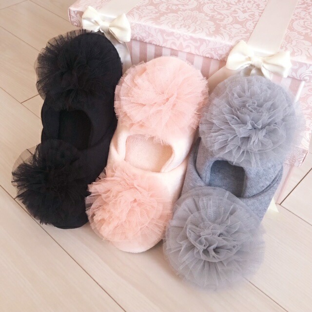ふわふわチュチュスリッパ　【薔薇雑貨　室内履き　ルームシューズ　大人可愛い　スリッパ　バレリーナ　チュールレース】