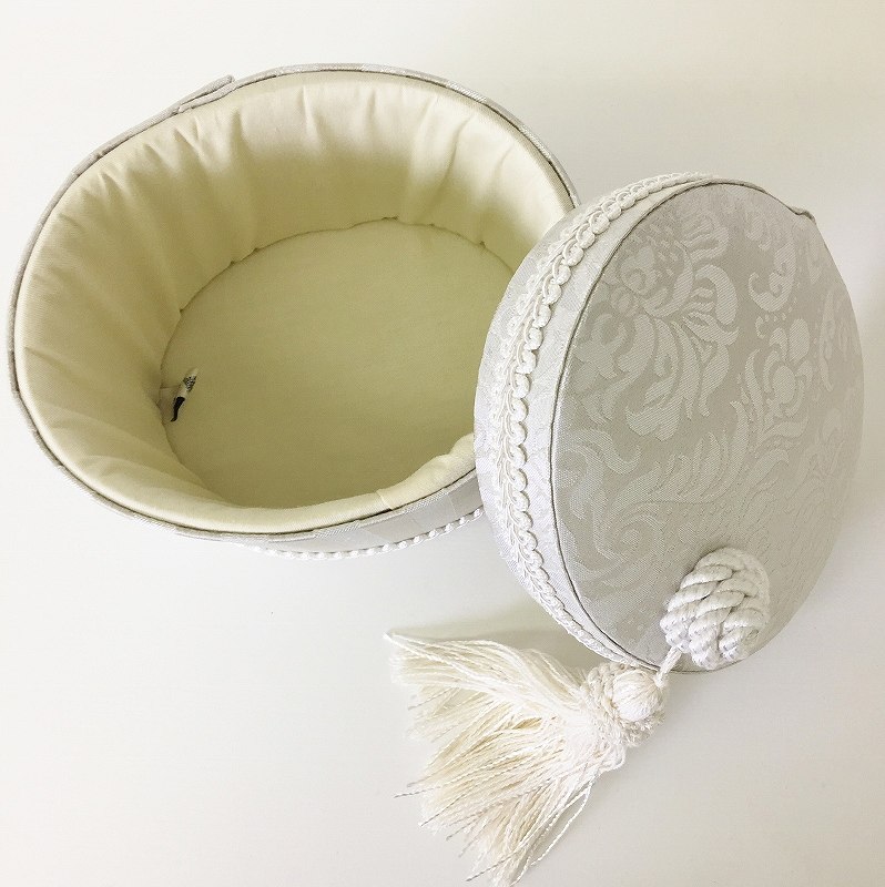 ジェニファーテイラー　タッセル付きオーバルボックス２Ｐセット　Haruno　グレー　【薔薇雑貨　ロココ　プリンセス　収納ボックス　リボン】