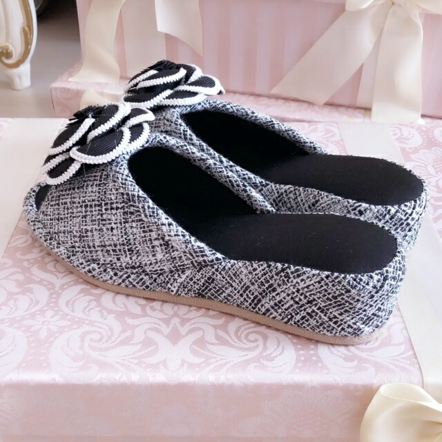 カメリアツイード　ルームシューズ　【室内履き　ヒールスリッパ　美脚効果　美脚スリッパ　ロココ　大人可愛い　足長効果】