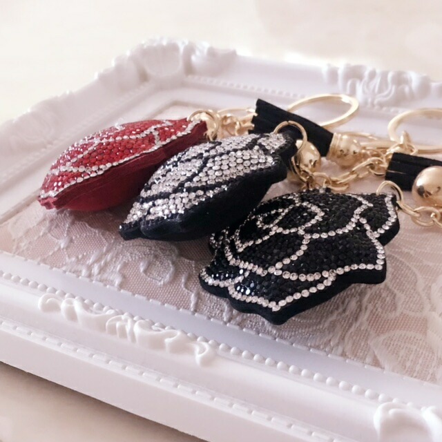 【メール便可】キラキララビアンローズチャーム　【薔薇雑貨　バッグチャーム　キーホルダー　アクセサリー　贈り物　ギフト　プレゼント】