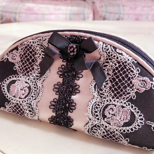 グラスケース　エレガントレース　【薔薇雑貨　ローズ　小物入れ　収納　ポーチ　メガネケース　眼鏡ケース　リボン　プリンセス】