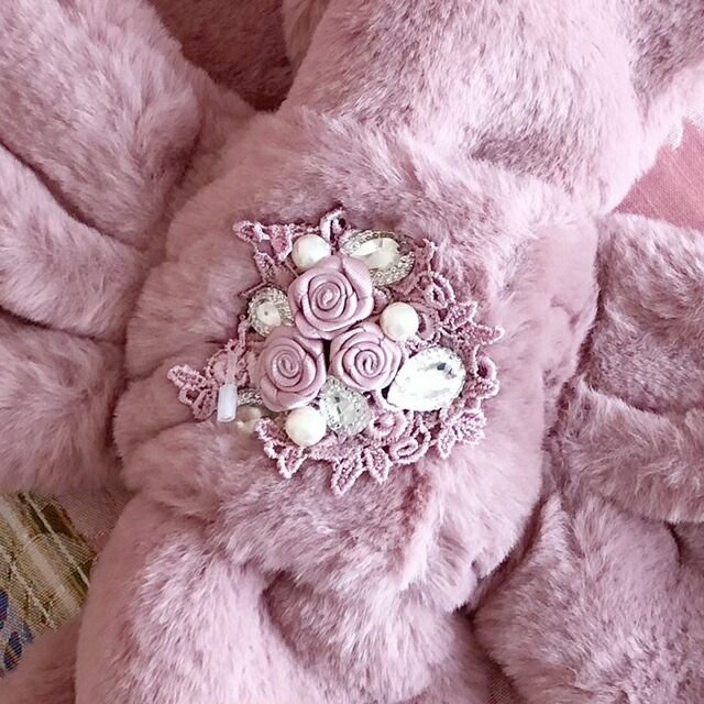 ビジュー付きティペット　【薔薇雑貨　ローズ雑貨　マフラー　襟巻き　ファー　服飾小物　ボア　冬小物】