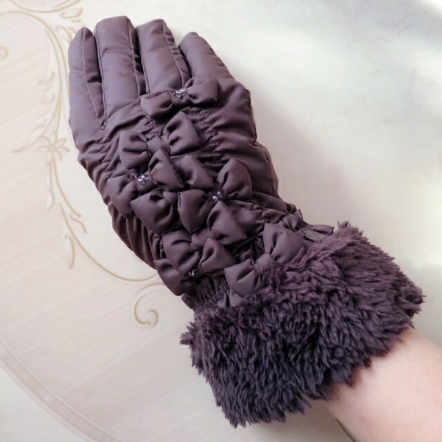 【メール便可】シャーリングリボン手袋　ブラウン　【薔薇雑貨　服飾小物　グローブ　防寒対策　リボン　大人可愛い　プリンセス　アクセサリー　冬小物】