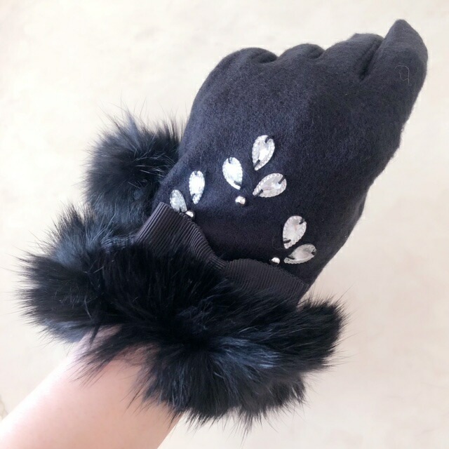 【メール便可】　キラキラリボン手袋　ブラック　【薔薇雑貨　グローブ　アクセサリー　防寒対策　冬小物　ローズ　レース　リボン】