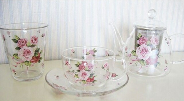 耐熱ガラスティーポット　ローズヴィーナス　日本製　【薔薇雑貨　ローズ雑貨　コップ　グラス　洋食器　キッチン雑貨　ティータイム　プレゼント】