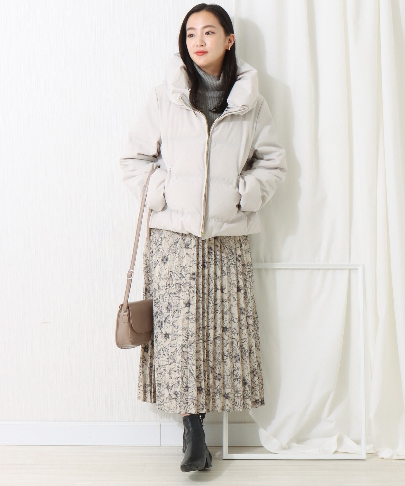 リベルモア|衿付きAラインシームレスダウン|libelle more