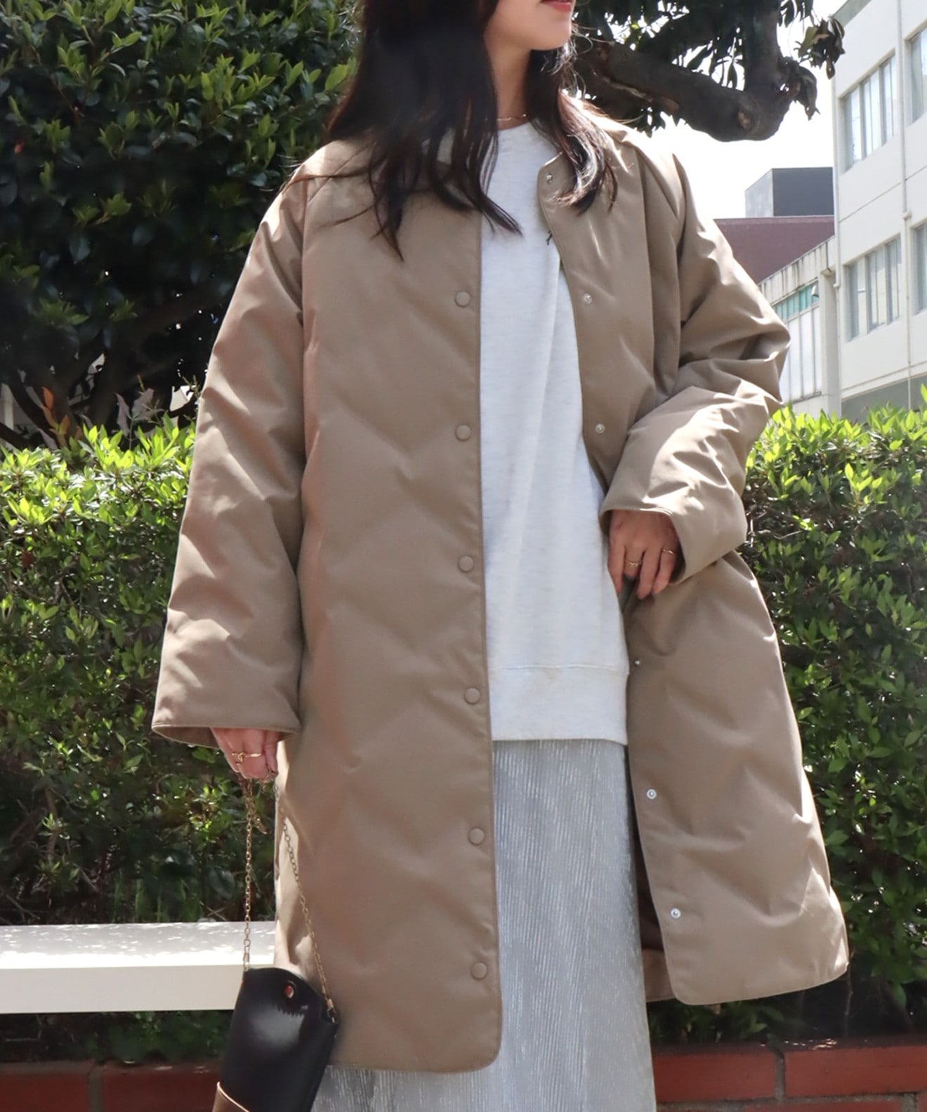 リベルモア|ノーカラーシームレスロングダウンコート|libelle more