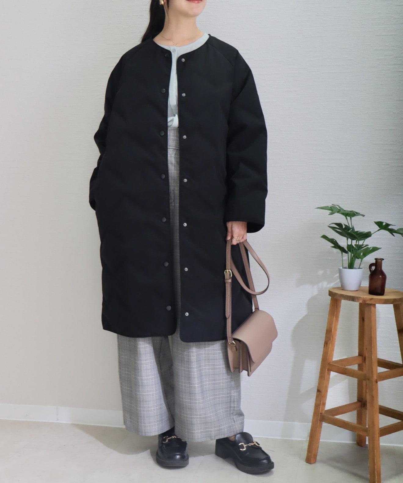 リベルモア|ノーカラーシームレスロングダウンコート|libelle more