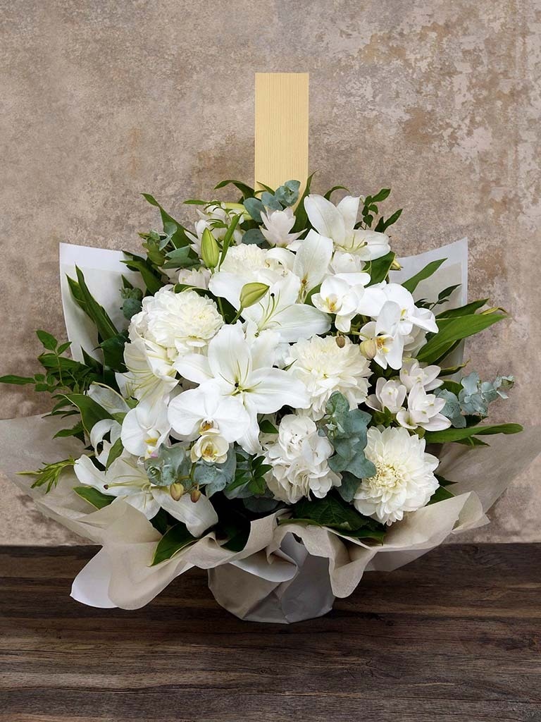 お供えアレンジメント 白 グリーン系 3lサイズ 御供花 レミルフォイユドゥリベルテ 花 ギフト 通販