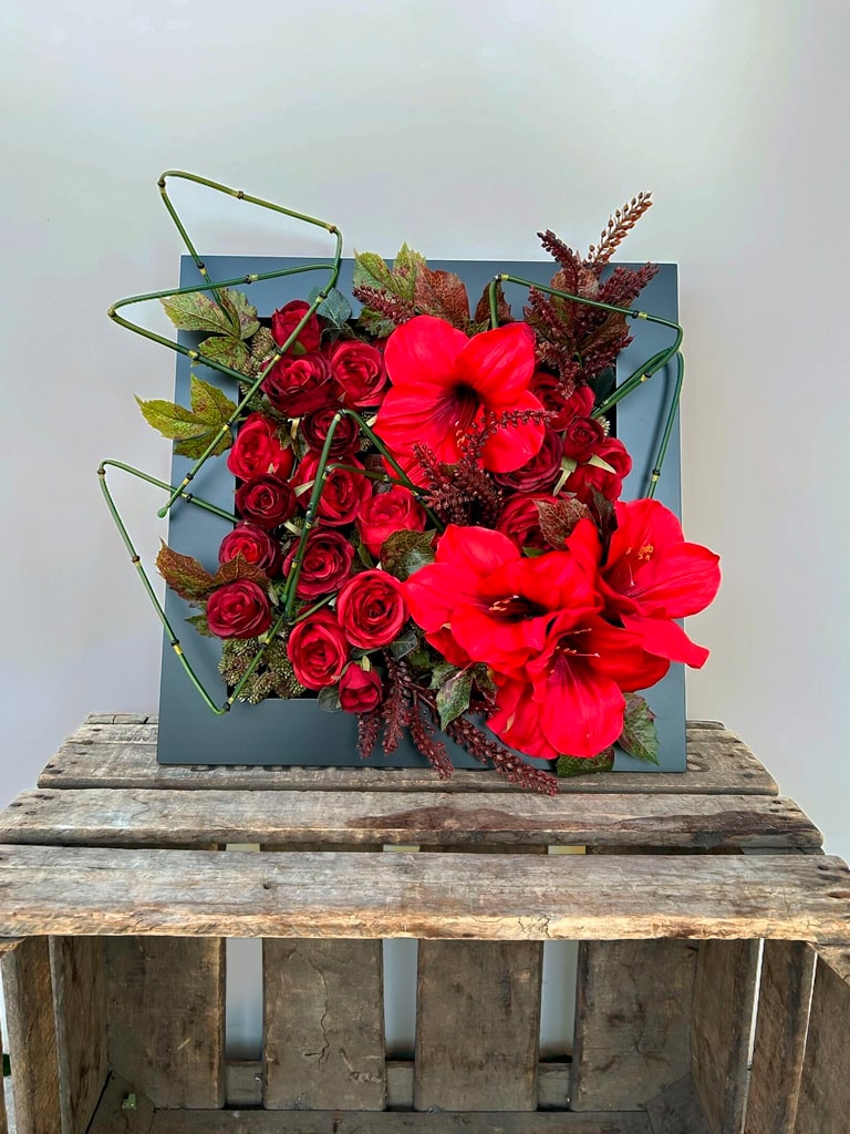 【一点もの】壁掛けフラワーフレーム｜レッド