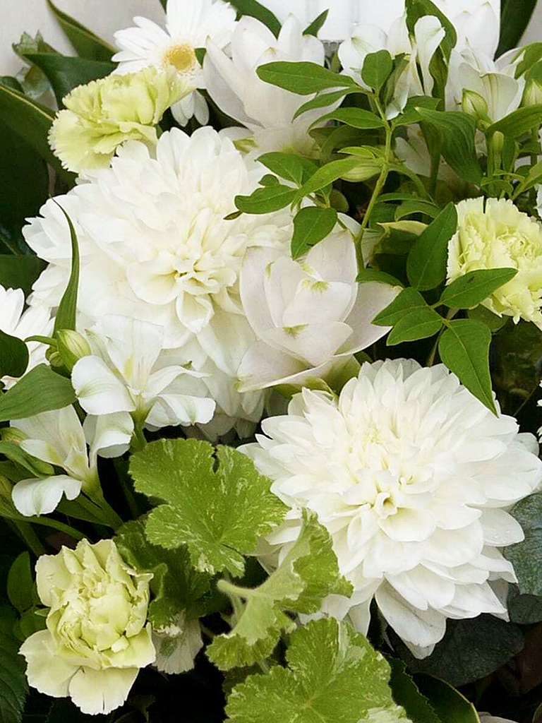 お供えアレンジメント|白・グリーン系|Mサイズ