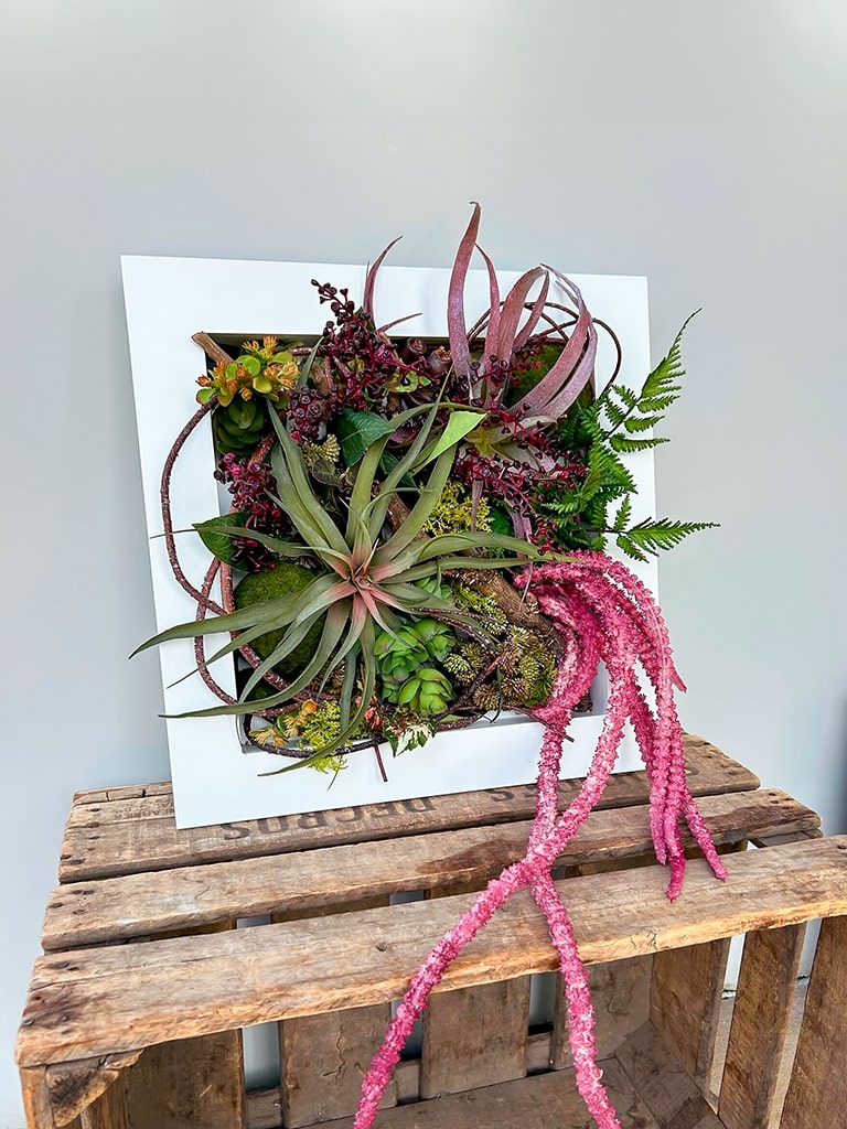 【一点もの| 店頭受取 | 大崎店限定 】壁掛けフラワーフレーム｜グリーン