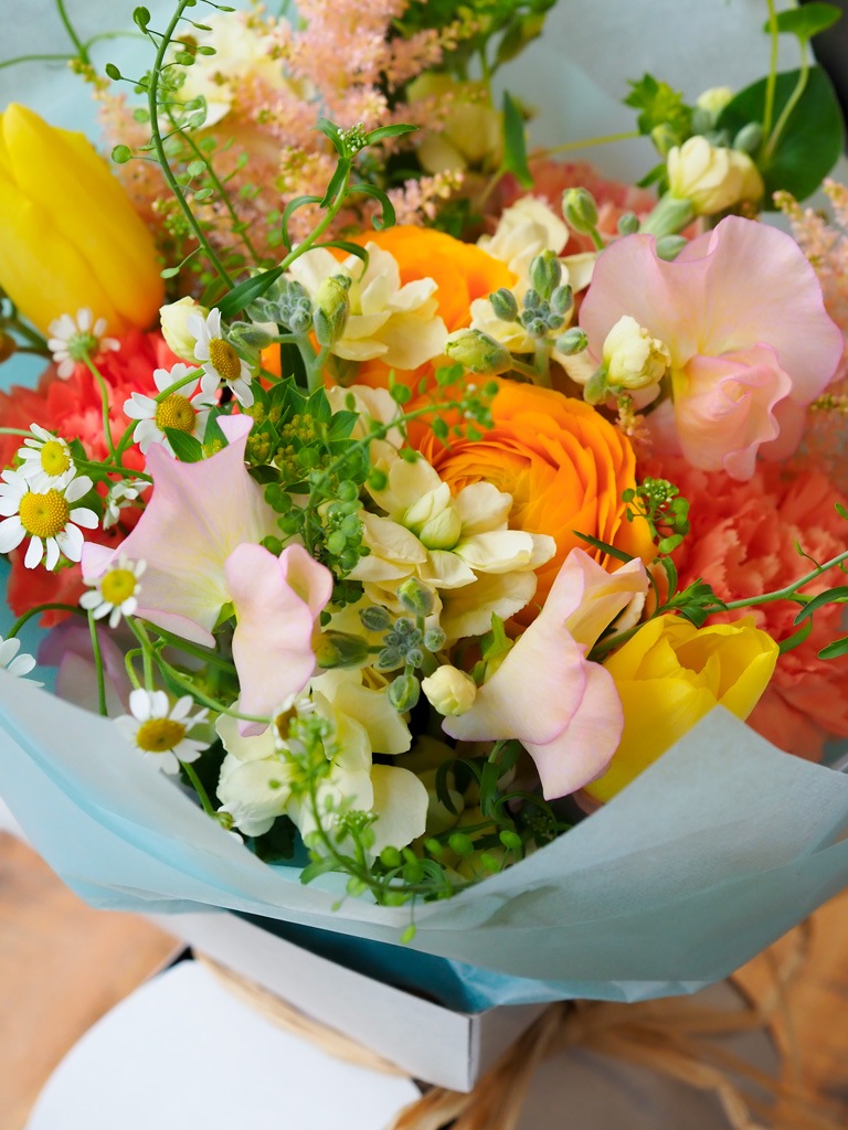 【そのまま飾れるブーケBOX】季節のブーケ ドゥブー -Spring Ver.-