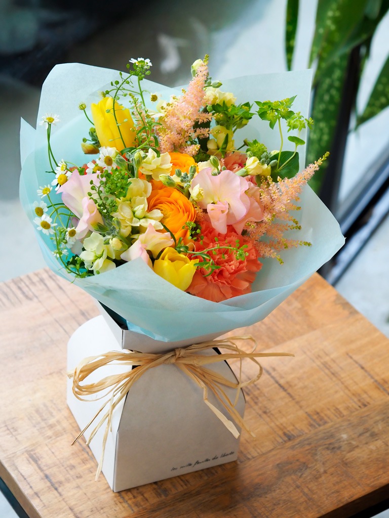 【そのまま飾れるブーケBOX】季節のブーケ ドゥブー -Spring Ver.-