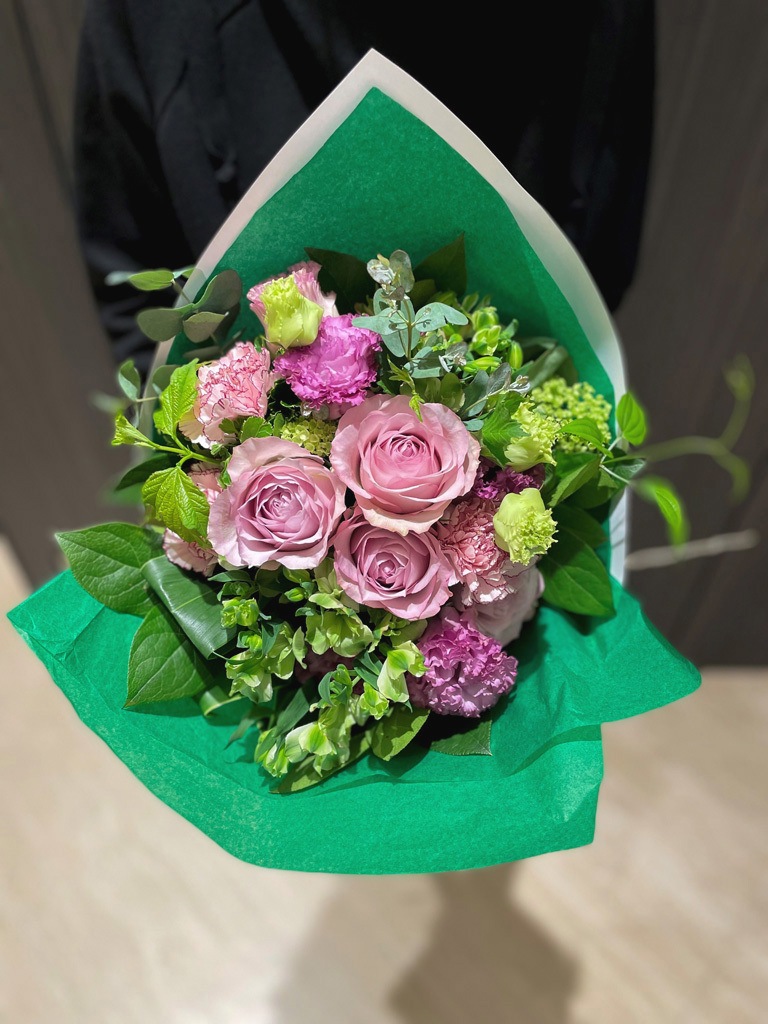 虎ノ門ヒルズ店オリジナル 店頭受取 ナチュラルブーケロン ケリーグリーン 期間限定 店頭受取 レミルフォイユドゥリベルテ 花 ギフト 通販