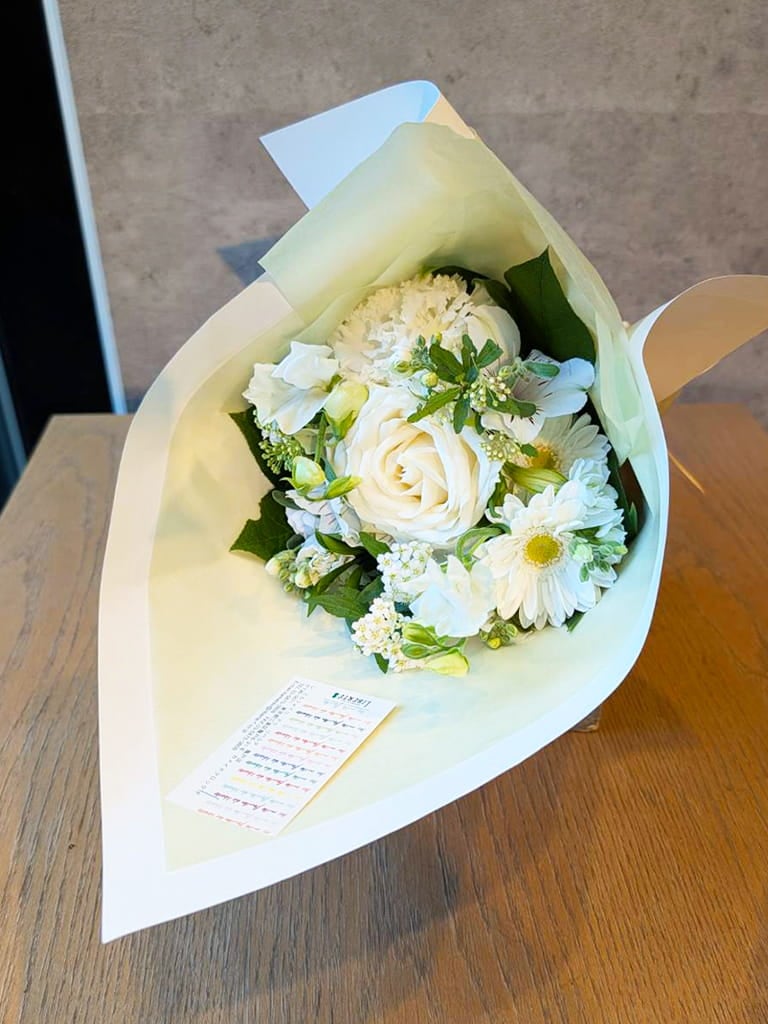 亀戸店オリジナル】推しへ届け！ 押しカラーブーケ | 予算 | レ