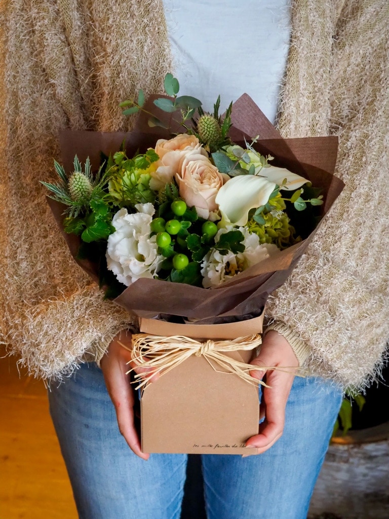 【そのまま飾れるブーケBOX | 店頭受取】Bouquet Debout - ブーケ ドゥブー | ブラン