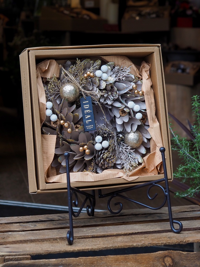 季節のナチュラルリース |Mサイズ -ホワイトゴールド-