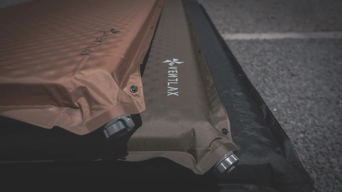 【美品2個】VENTLAX ヴェントラクス　インフレータブルマット　OLIVE VENTLAX ヴェントラクス インフレータブルマット コヨーテ INFLATABLE