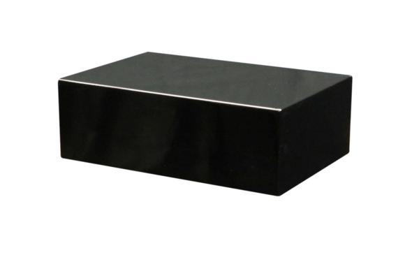 【寺院仏具】黒塗り　箱型仏像台　幅30cm×高さ10cm×奥行き20cm　安心の国産品　サイズ調整可能です　自社工場にて製作　木製高級寺院仏具通販(受注生産品)(商品番号11103k)