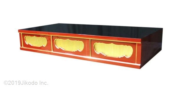 【寺院仏具】朱塗り　三間仏像台　幅120㎝ｘ高さ20㎝ｘ奥行60㎝　安心の国産品　サイズ調整可能です　自社工場にて製作　木製高級寺院仏具通販(受注生産品)(商品番号11133s)