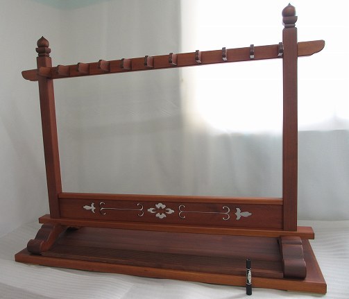 【特別販売品】大型　塔婆立　10本立て　1台　木製(幅140cm高113.5㎝奥48㎝)長期在庫品特価　配送ご確認下さい 高級仏具通販　管理番号「997569」