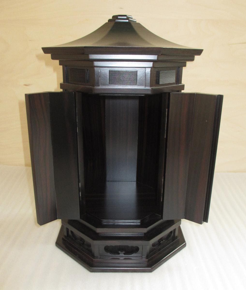 【特別販売品】極上品　黒檀　八角厨子(内寸高約20.5㎝ｘ直径15.5㎝）長期在庫品の為、特価セール　国産高級仏具(管理番号4556)