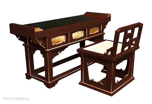 【寺院仏具】潤み塗り前机と導師様用椅子の２点セット　安心の国内自社工場製作品　木製高級仏具通販(受注生産品)(商品番号10071u)