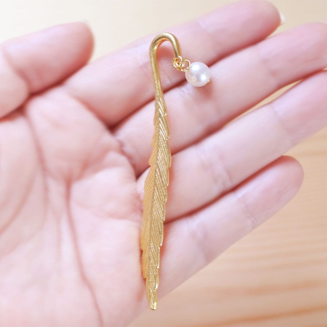 『エンジェルダイアリー2026』＆『パール付きエンジェルフェザーブックマーカー』セット