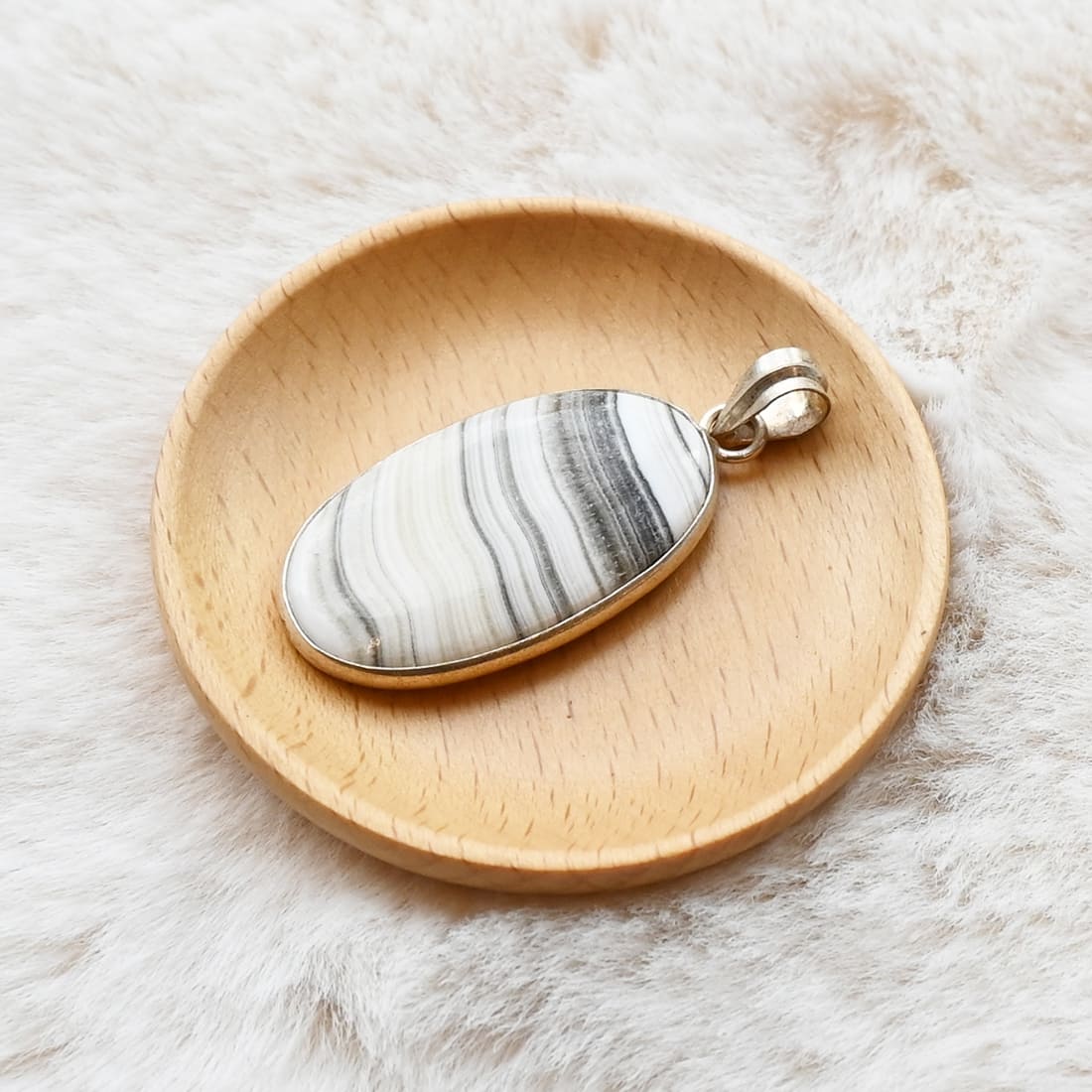 ペンダントトップ（ホワイトアゲート）