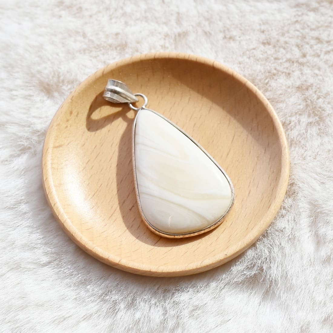 ペンダントトップ(ホワイトアゲート)