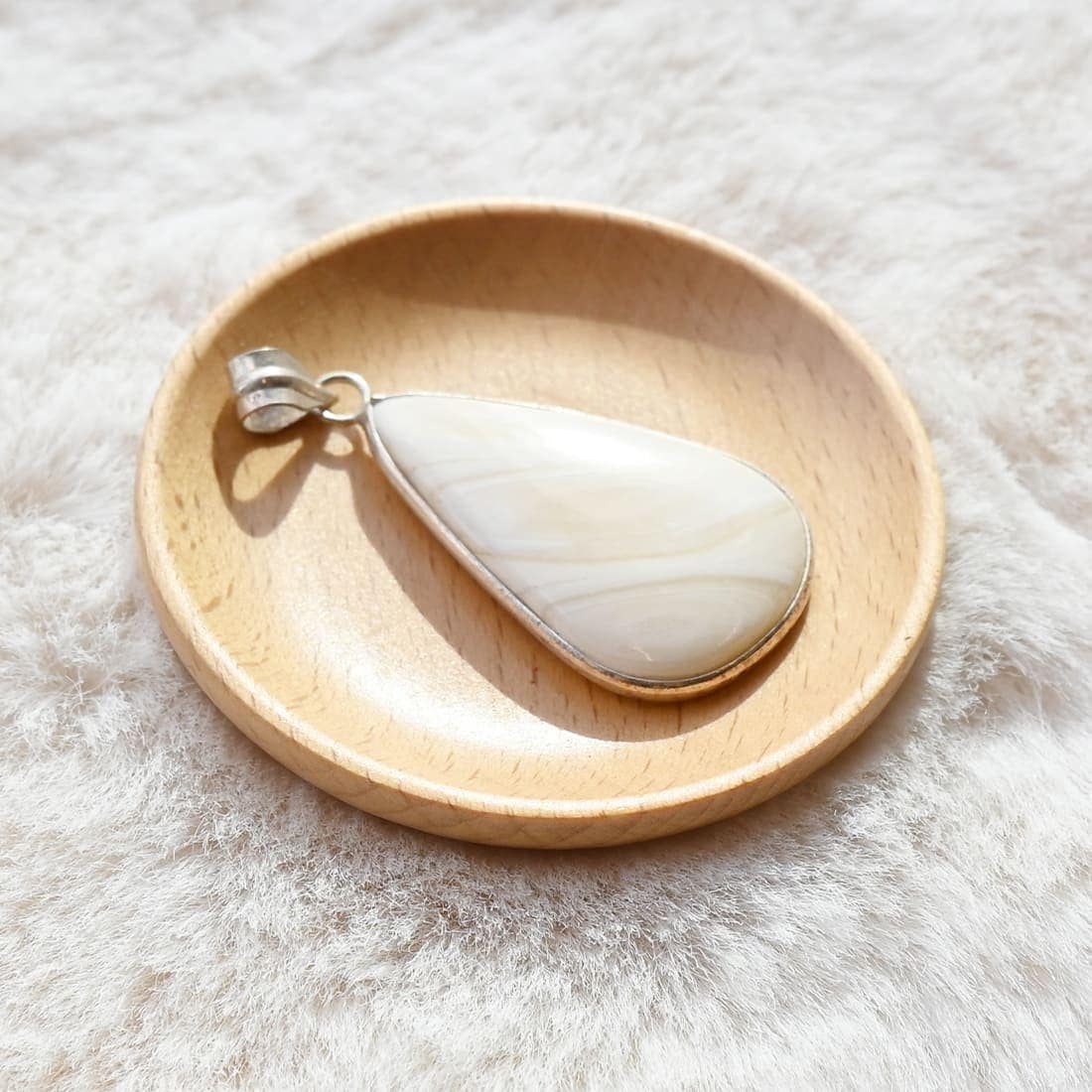 ペンダントトップ(ホワイトアゲート)