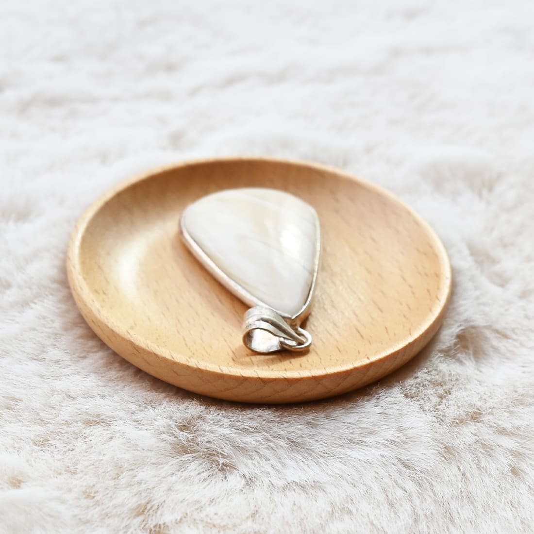 ペンダントトップ(ホワイトアゲート)