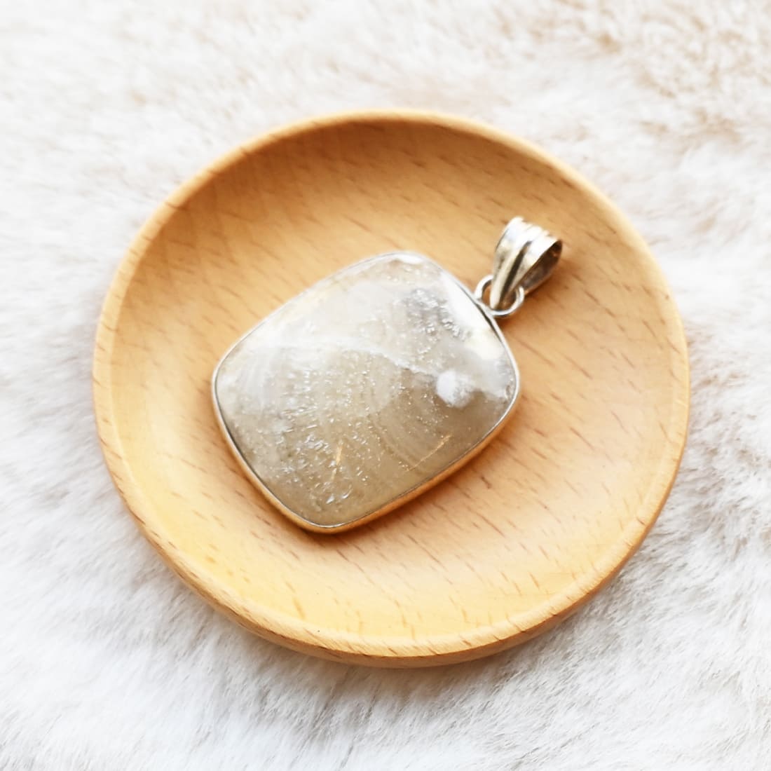 ペンダントトップ（ホワイトアゲート）