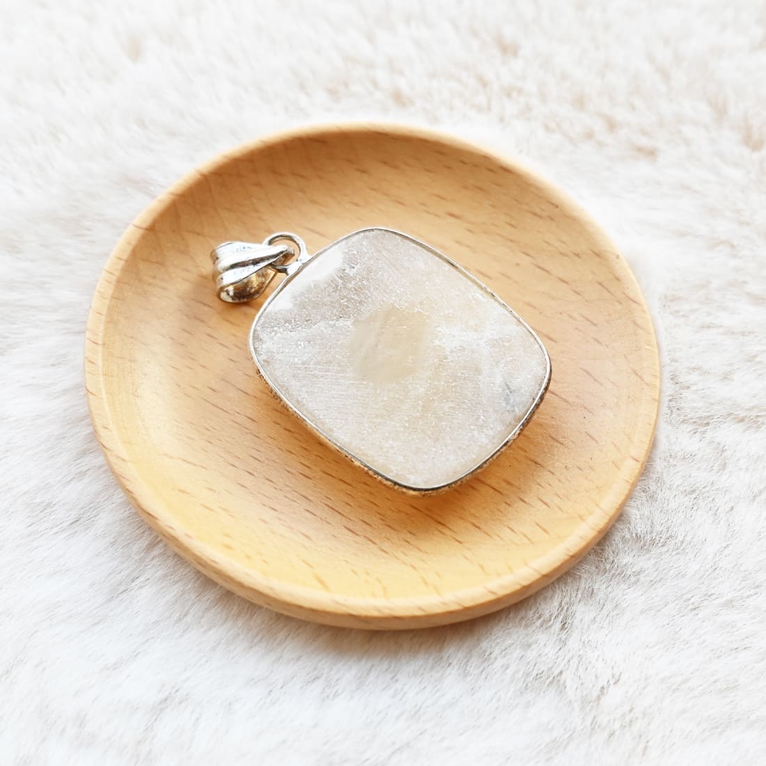 ペンダントトップ（ホワイトアゲート）