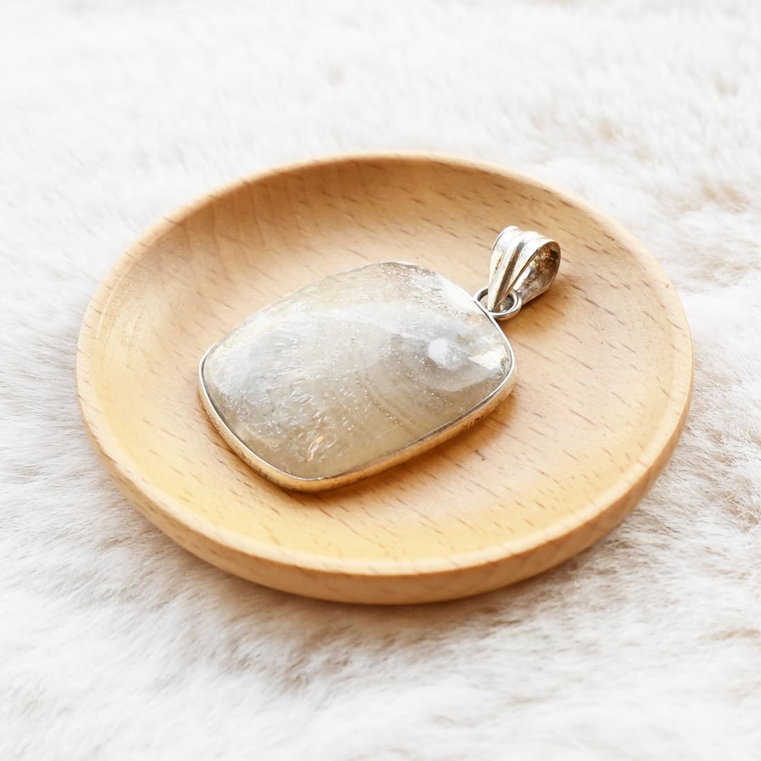 ペンダントトップ（ホワイトアゲート）