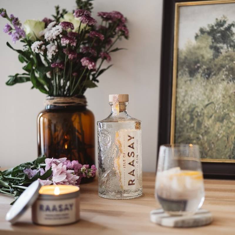 アイルオブラッセイISLE OF RAASAY 700ml アイル オブ ラッセイジン 700ml 46度 Isle of Raasay Gin