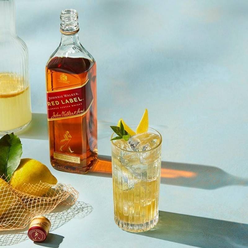 ウイスキー Johnnie Walker Red Label 楽天市場】ジョニーウォーカー 赤ラベル 700ml 40度【正規品】スコッチ